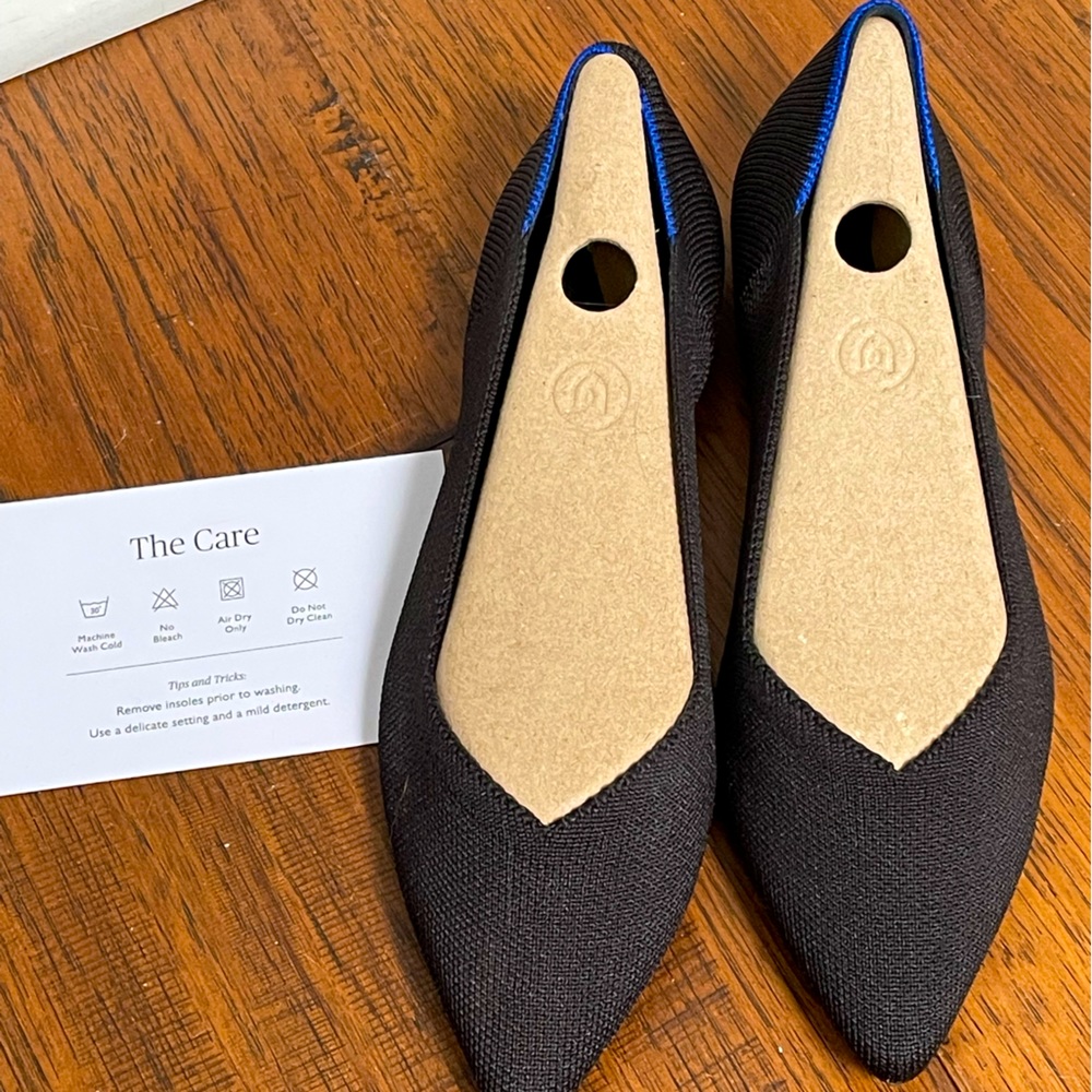 Rothy’s Black flats like new condition!!